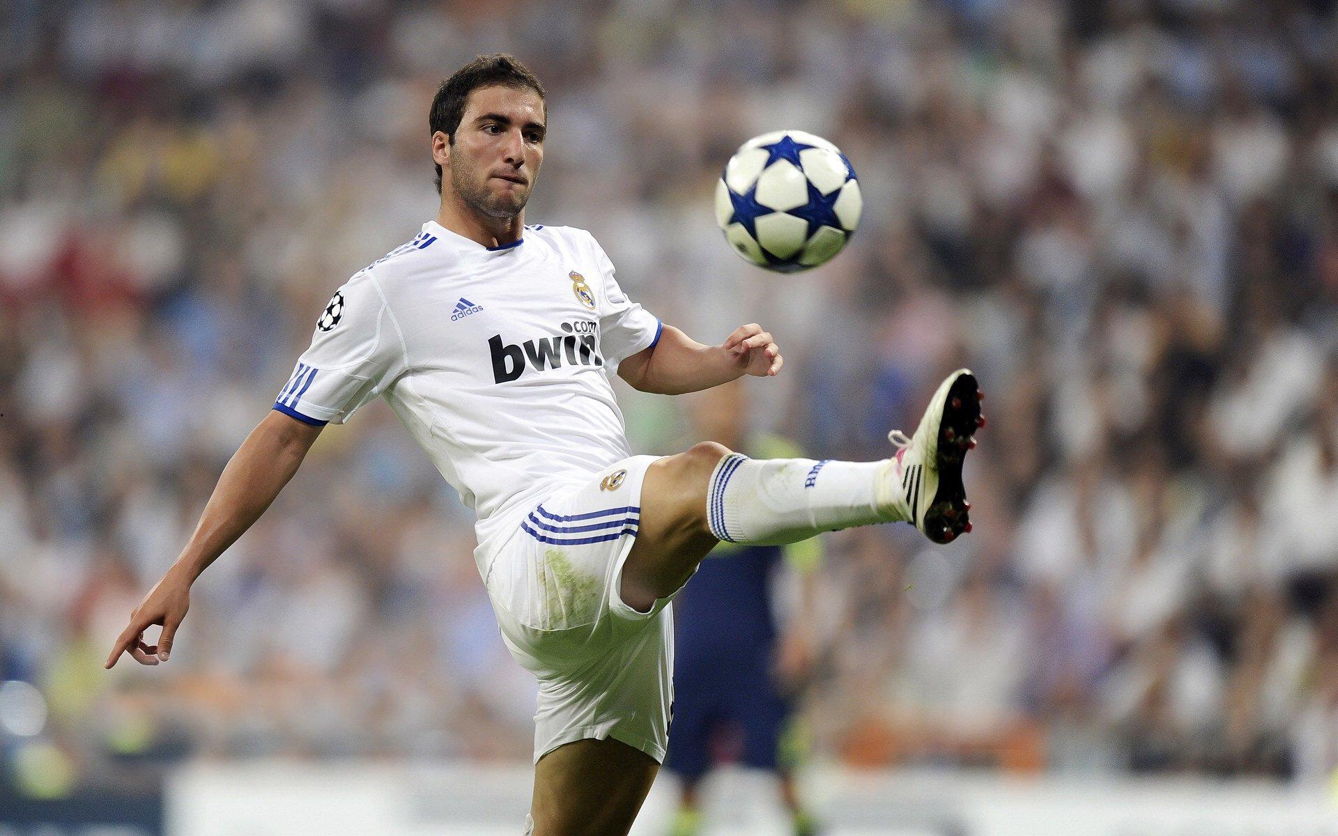 足球王国再显神威！巴西第七次挺进决赛，连续三届冲击桂冠